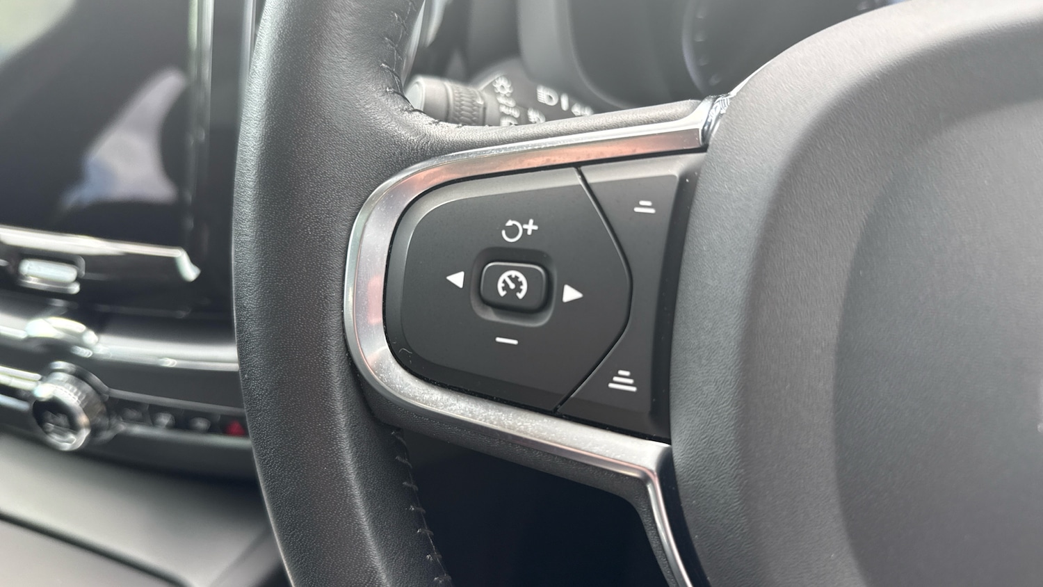 Used Volvo XC60 2021 for sale - 76833969: Photo 18