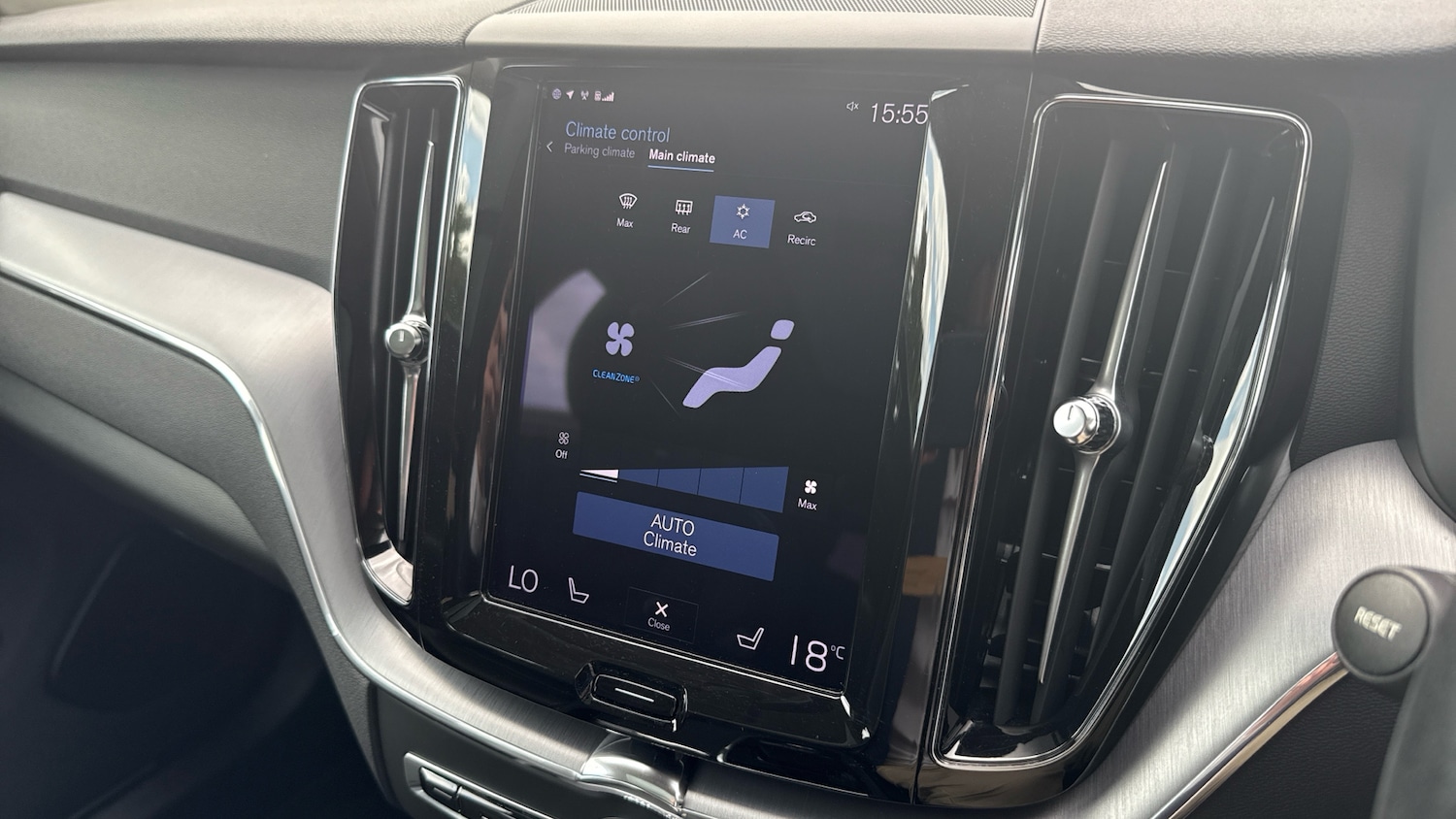 Used Volvo XC60 2021 for sale - 76833969: Photo 39