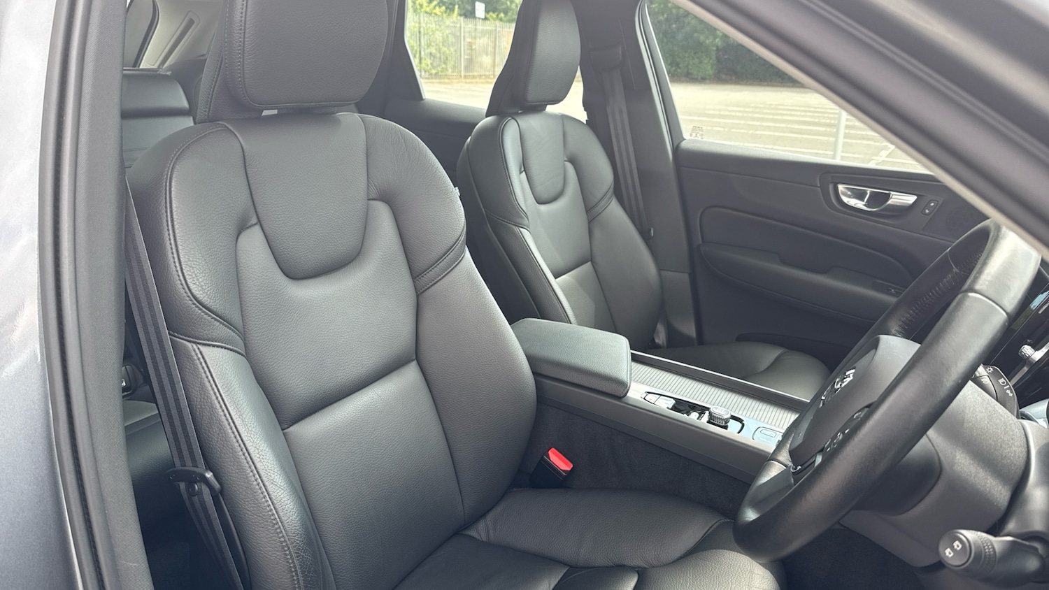 Used Volvo XC60 2021 for sale - 76833969: Photo 9