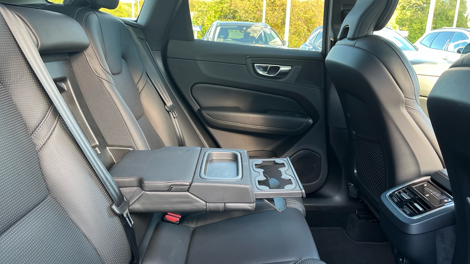 Used Volvo XC60 2020 for sale - 75995705: Photo 38