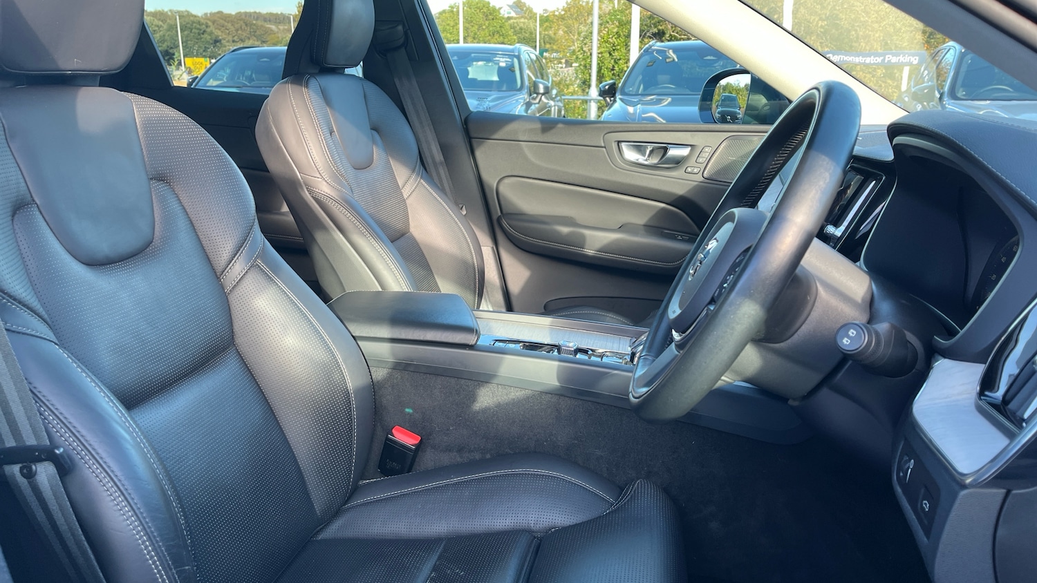 Used Volvo XC60 2020 for sale - 75995705: Photo 9