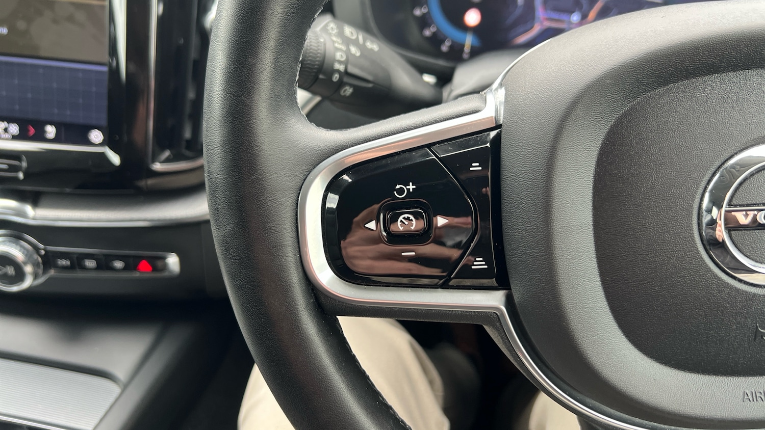 Used Volvo XC60 2023 for sale - 78164698: Photo 19