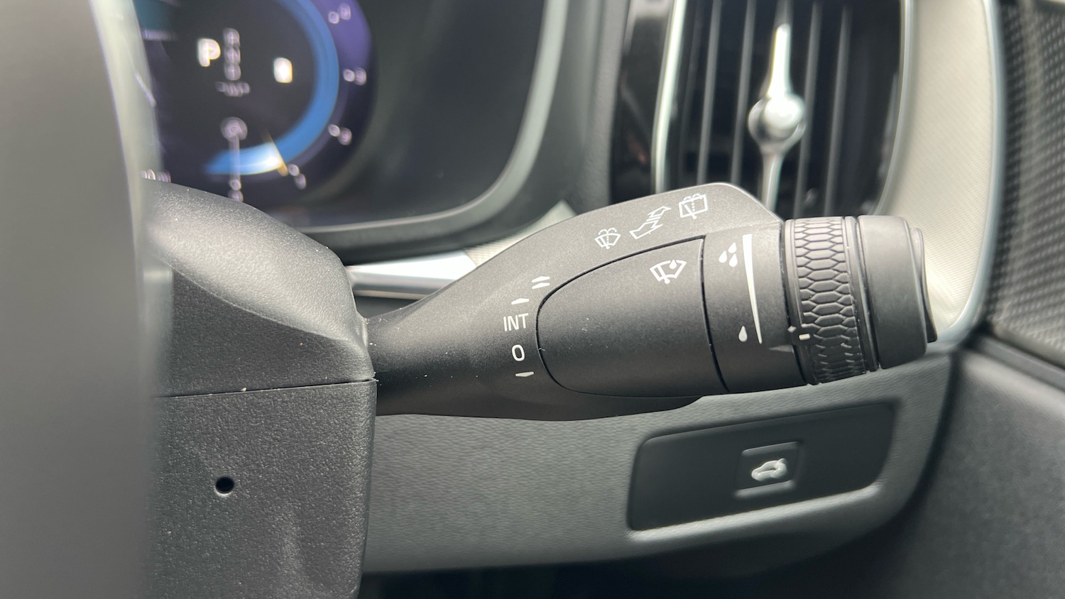 Used Volvo XC60 2023 for sale - 78164698: Photo 21