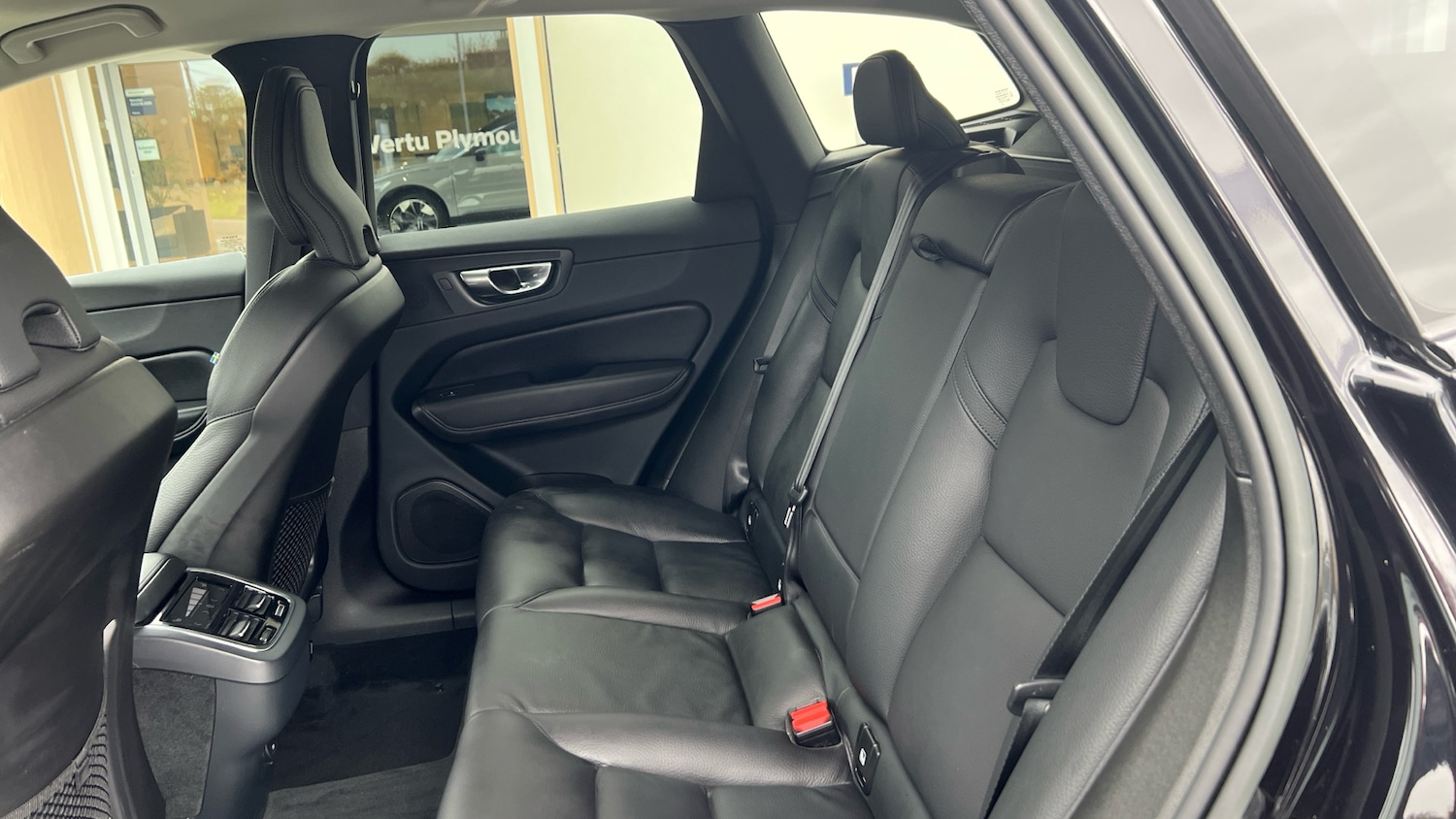 Used Volvo XC60 2023 for sale - 78164698: Photo 30