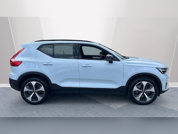 Used Volvo XC40 2025 for sale - 79385810: Photo