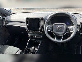 Used Volvo XC40 2025 for sale - 79021971: Photo