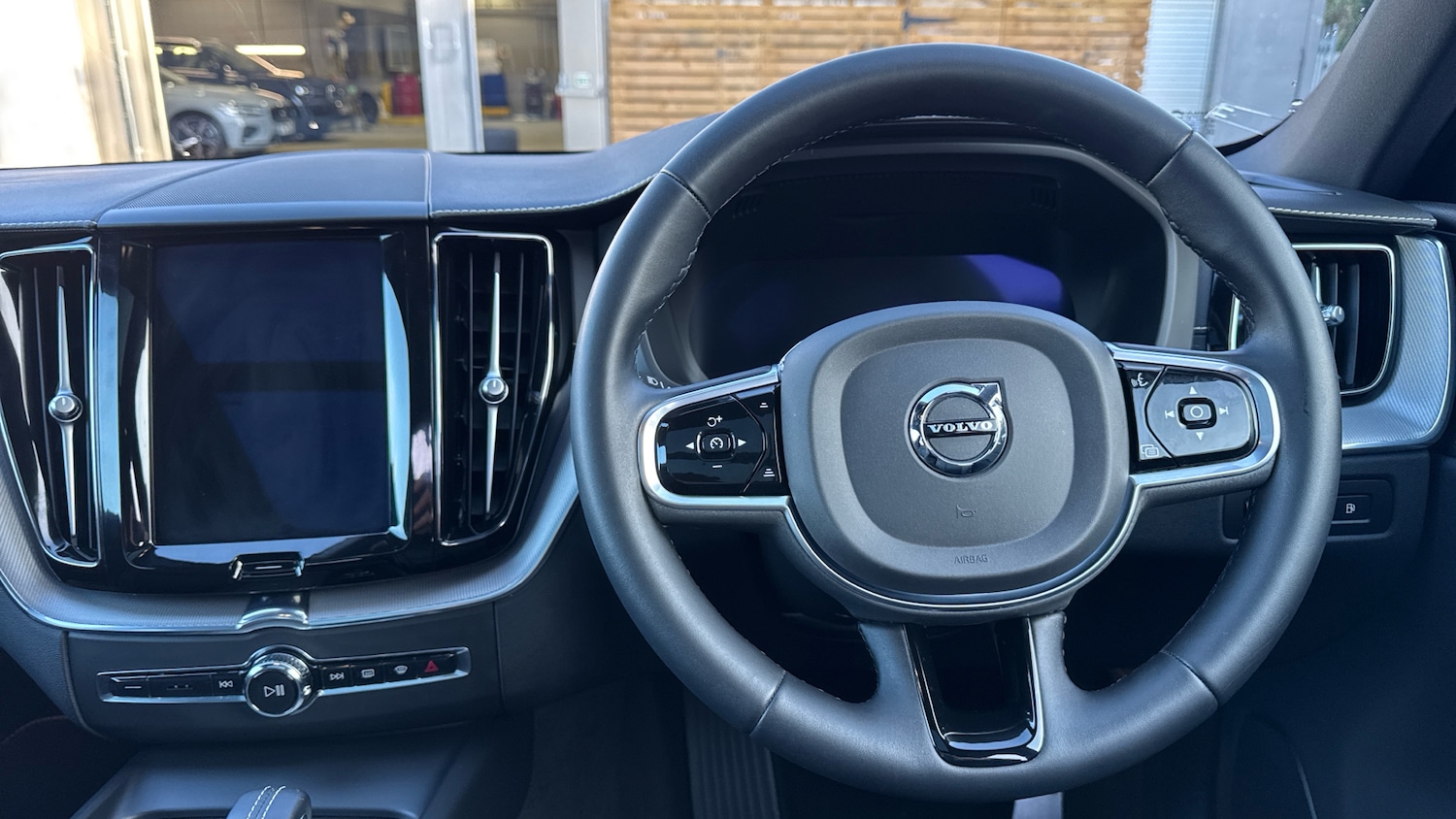 Used Volvo XC60 2022 for sale - 77406848: Photo 10