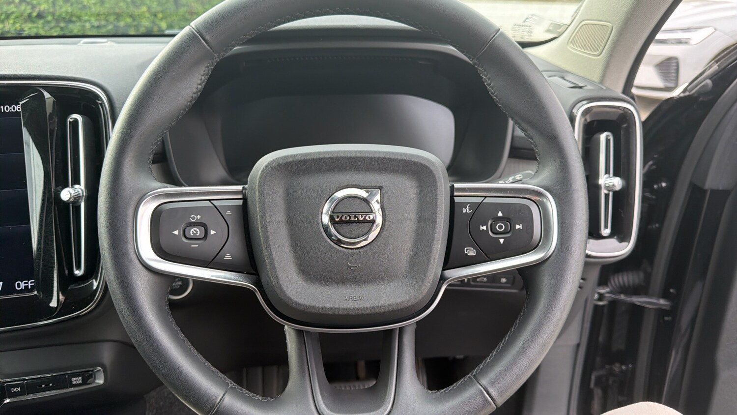 Used Volvo XC40 2022 for sale - 78197266: Photo 10