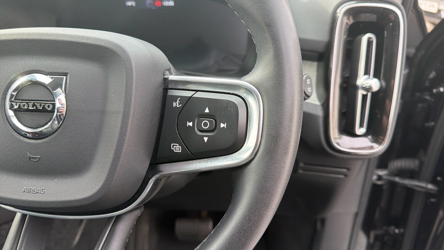 Used Volvo XC40 2022 for sale - 78197266: Photo 22