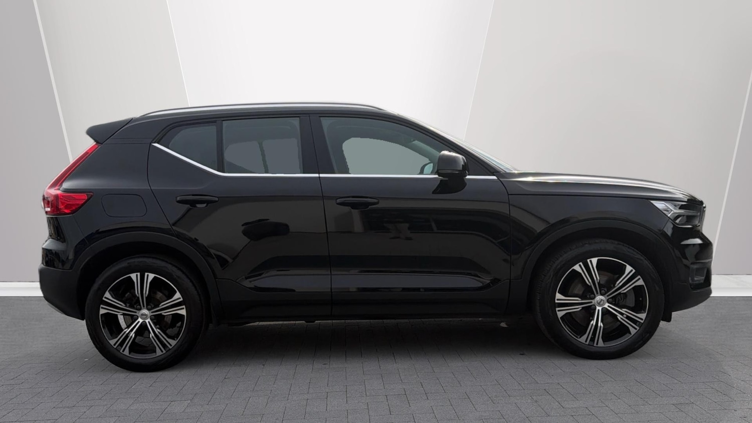 Used Volvo XC40 2022 for sale - 78197266: Photo 3