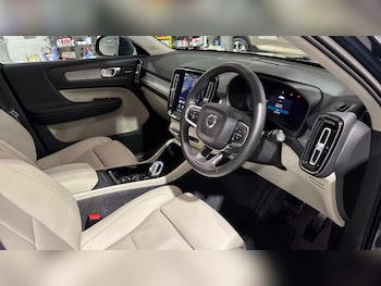 Used Volvo XC40 2025 for sale - 76542749: Photo