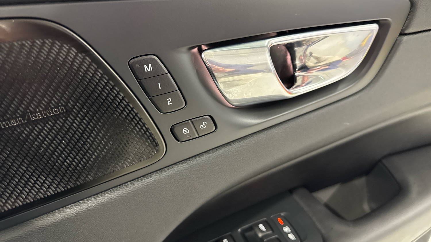 Used Volvo XC60 2022 for sale - 76891957: Photo 18