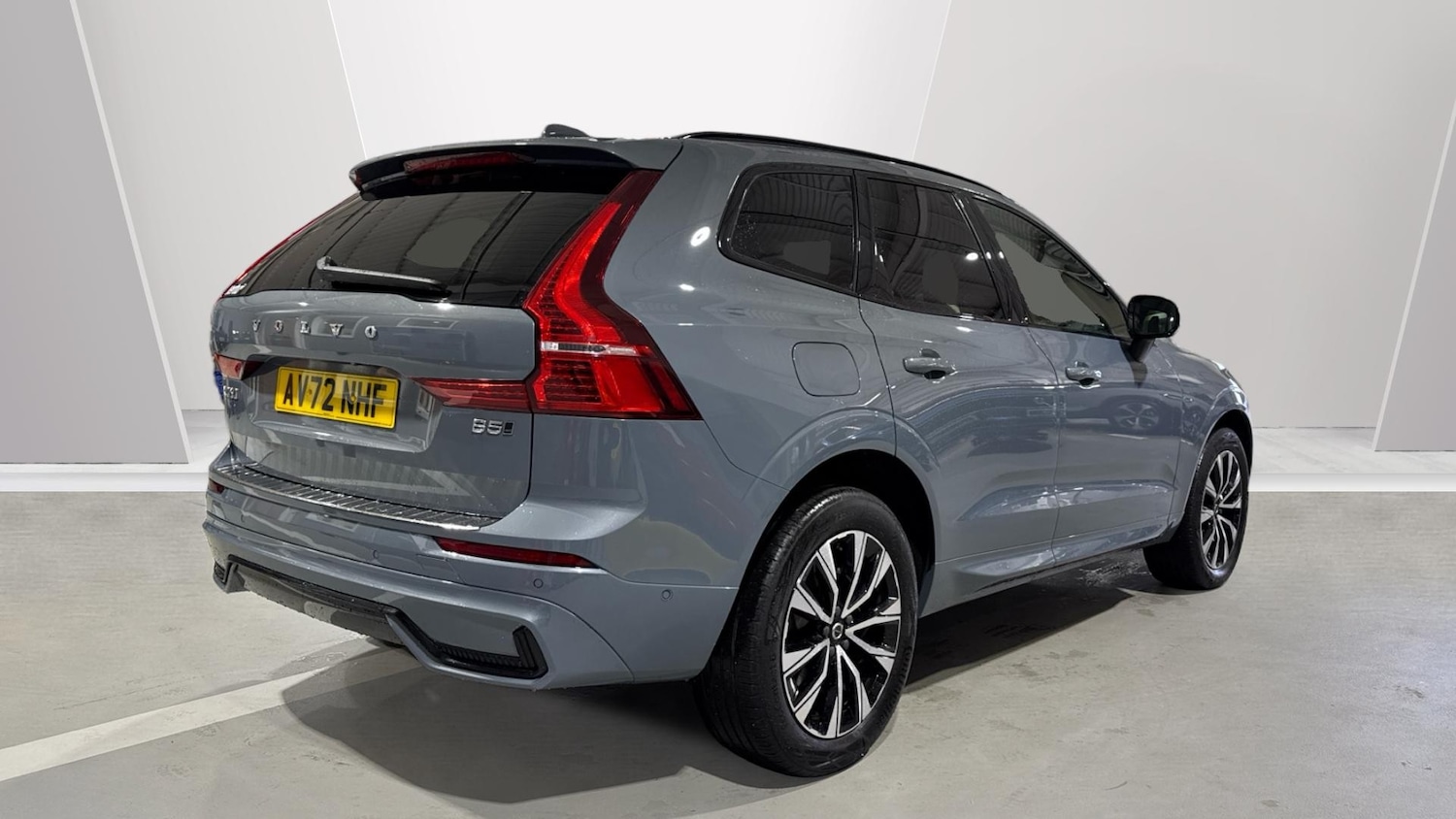Used Volvo XC60 2022 for sale - 76891957: Photo 2