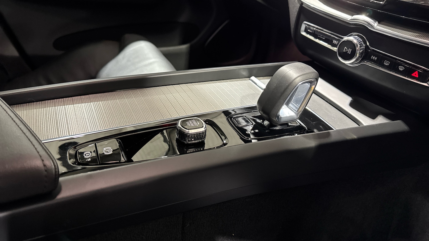 Used Volvo XC60 2022 for sale - 76891957: Photo 21