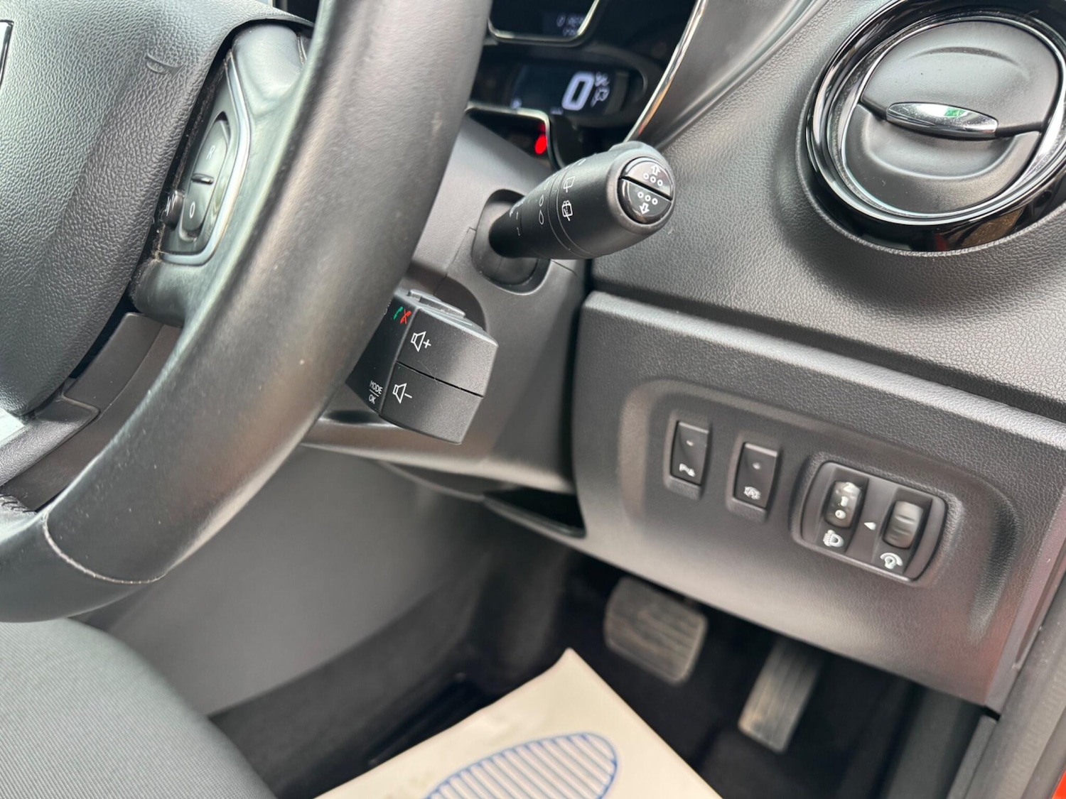 Used Renault Captur 2016 for sale - 76691160: Photo 13