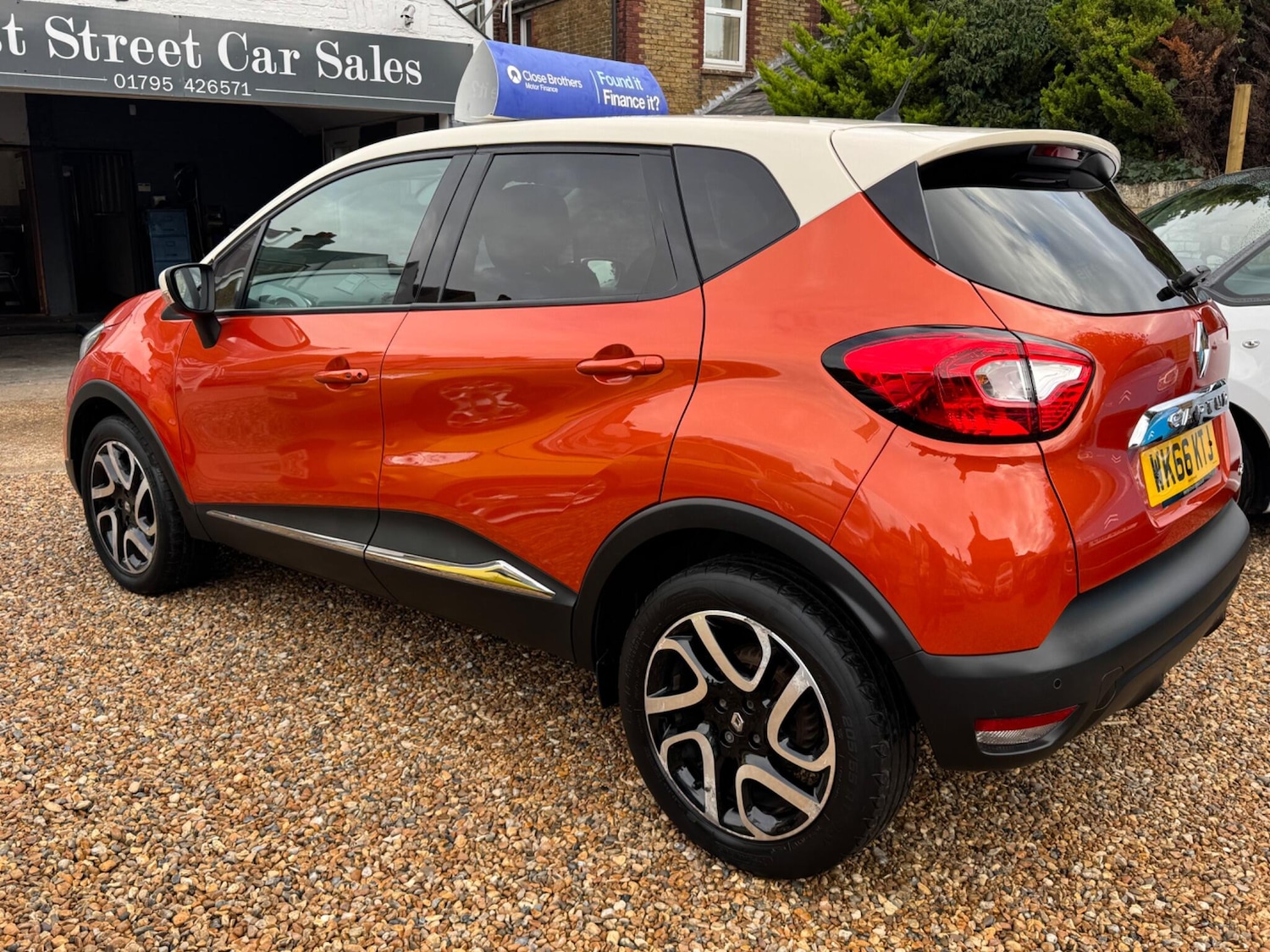 Used Renault Captur 2016 for sale - 76691160: Photo 2