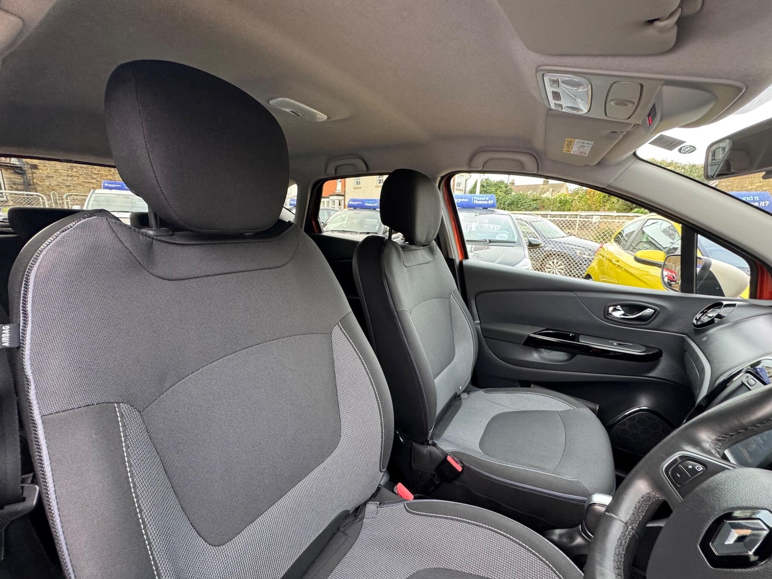 Used Renault Captur 2016 for sale - 76691160: Photo 21