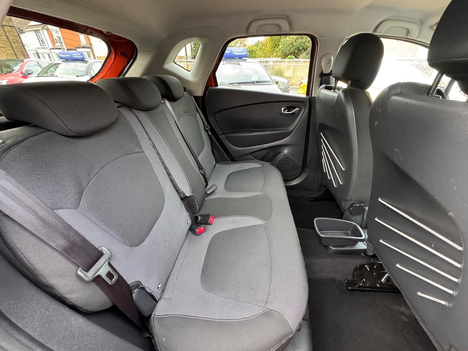 Used Renault Captur 2016 for sale - 76691160: Photo 24