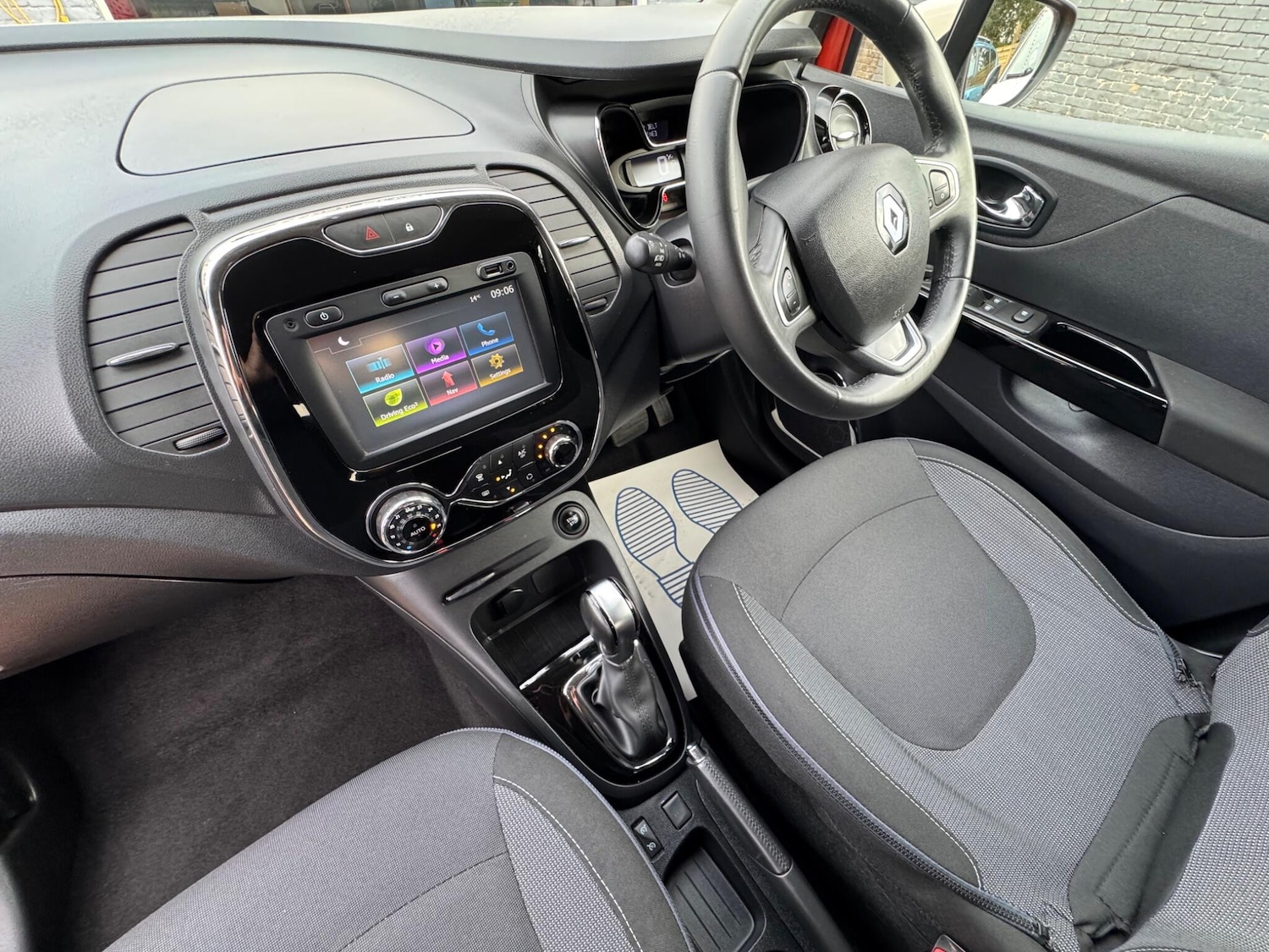 Used Renault Captur 2016 for sale - 76691160: Photo 31