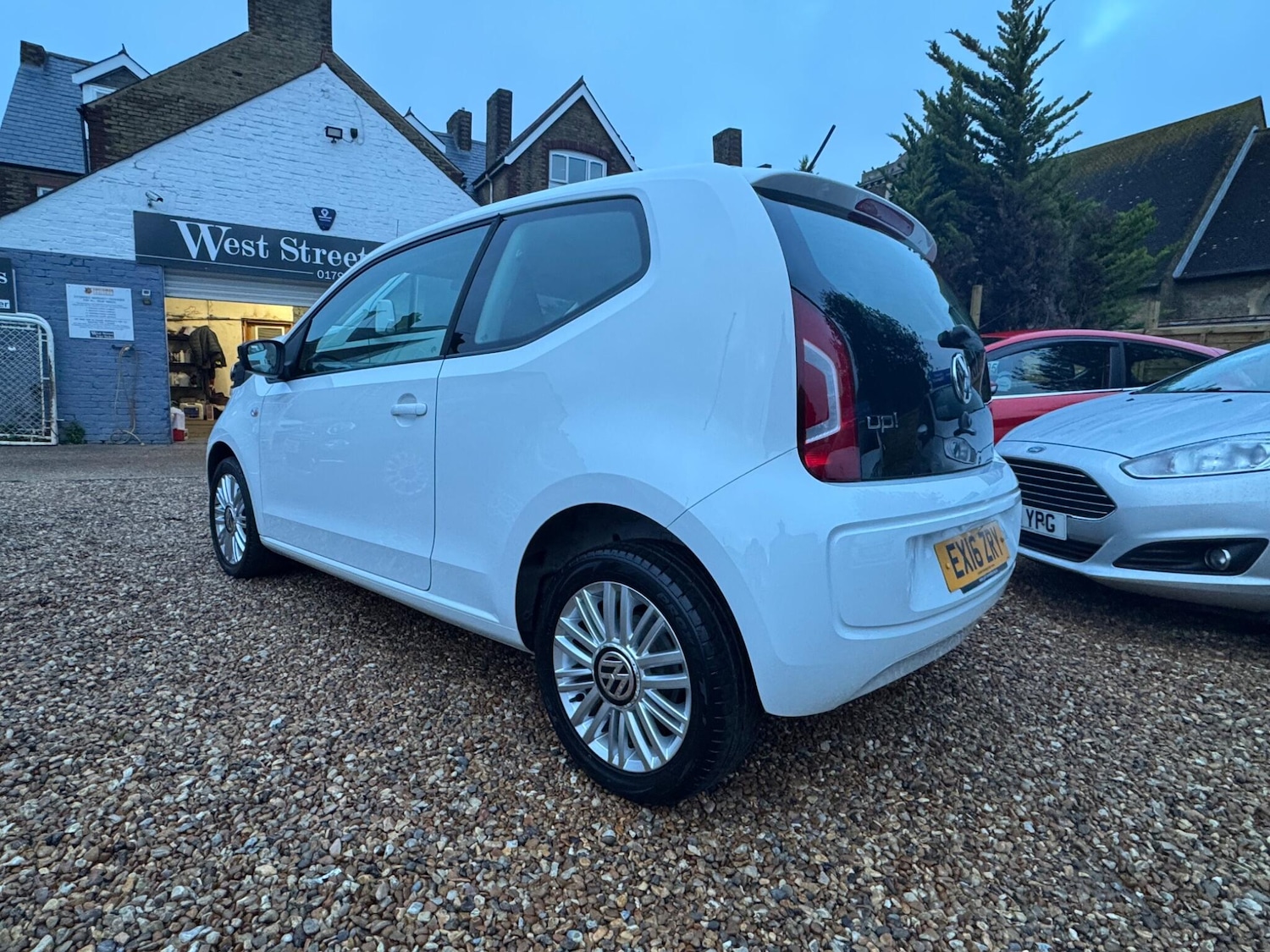 Used Volkswagen up! 2016 for sale - 77029286: Photo 9