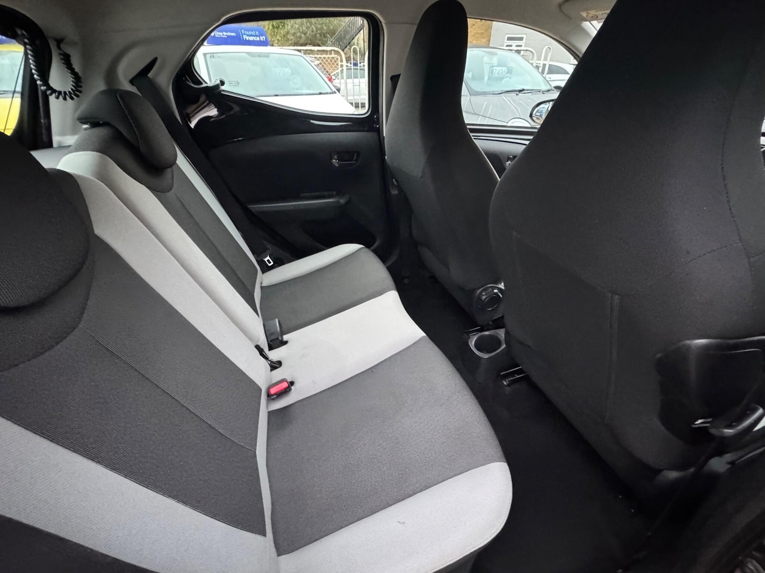 Used Toyota AYGO 2015 for sale - 77191606: Photo 22