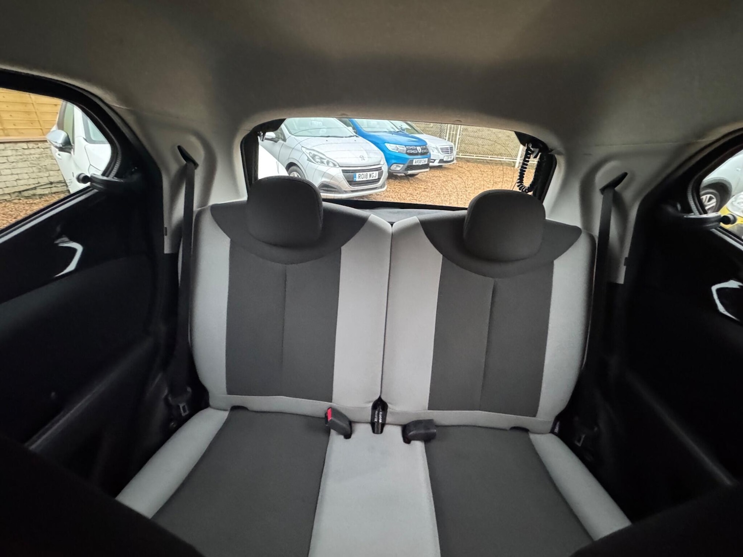 Used Toyota AYGO 2015 for sale - 77191606: Photo 25