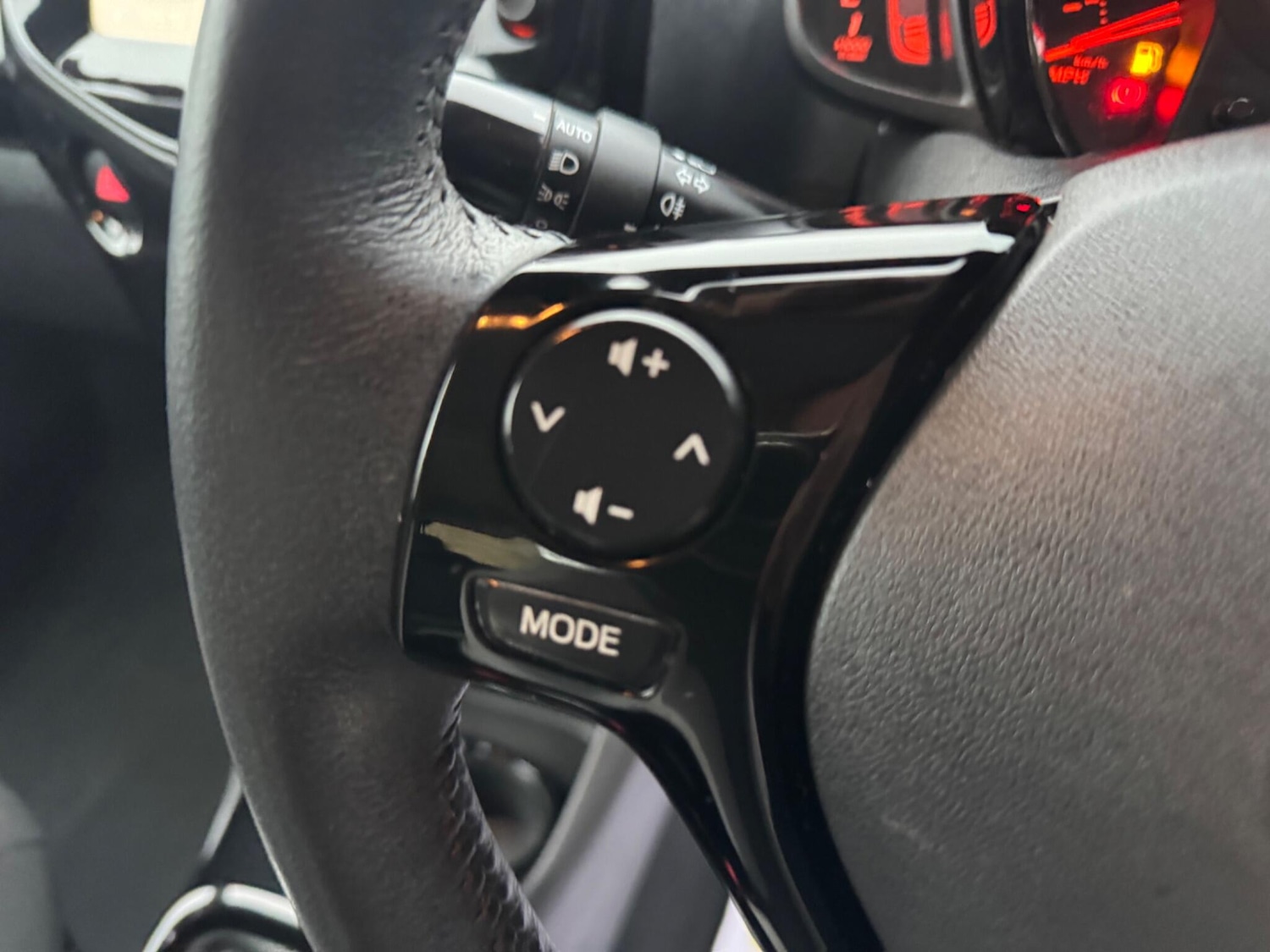 Used Toyota AYGO 2015 for sale - 77191606: Photo 26