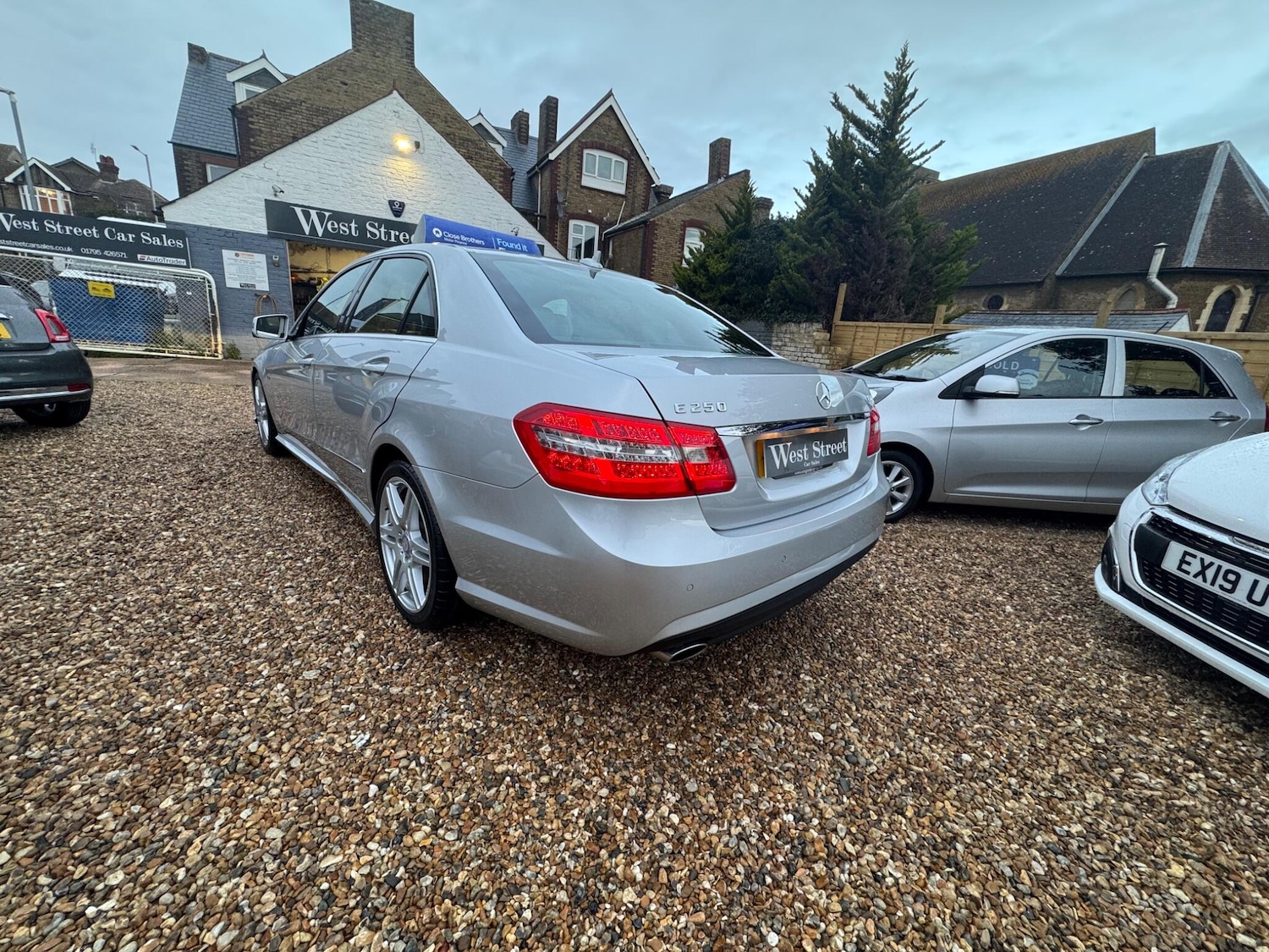 Used Mercedes-Benz E Class 2011 for sale - 77120725: Photo 12
