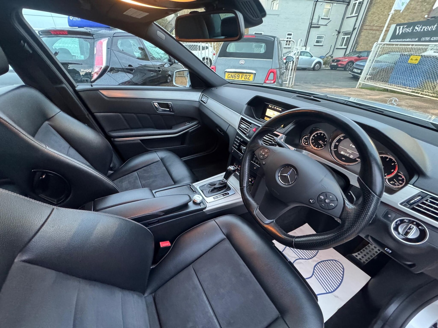 Used Mercedes-Benz E Class 2011 for sale - 77120725: Photo 18