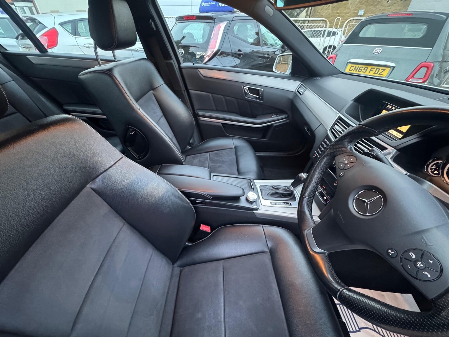 Used Mercedes-Benz E Class 2011 for sale - 77120725: Photo 22