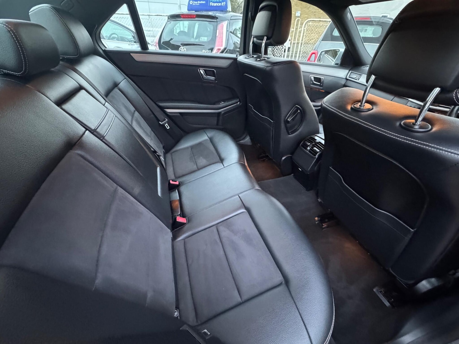 Used Mercedes-Benz E Class 2011 for sale - 77120725: Photo 26