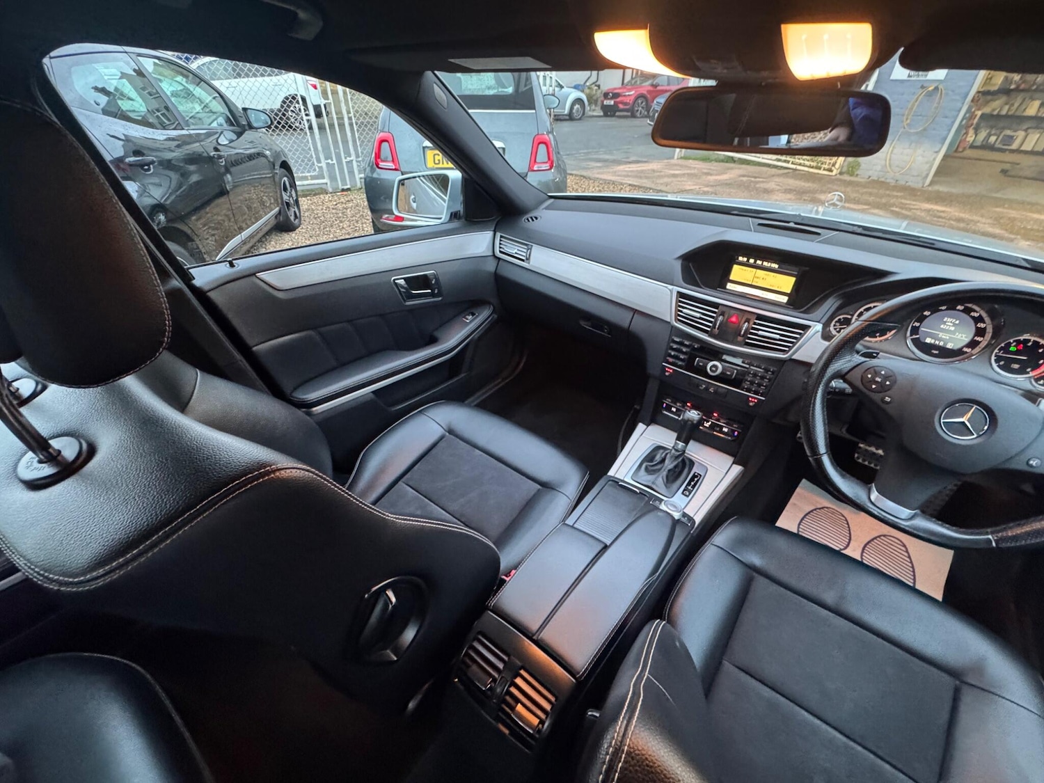 Used Mercedes-Benz E Class 2011 for sale - 77120725: Photo 29