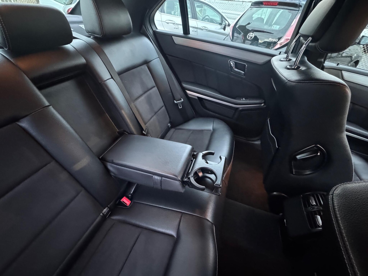 Used Mercedes-Benz E Class 2011 for sale - 77120725: Photo 30