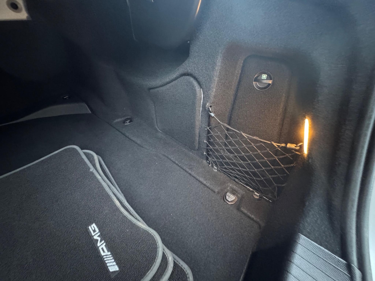 Used Mercedes-Benz E Class 2011 for sale - 77120725: Photo 32