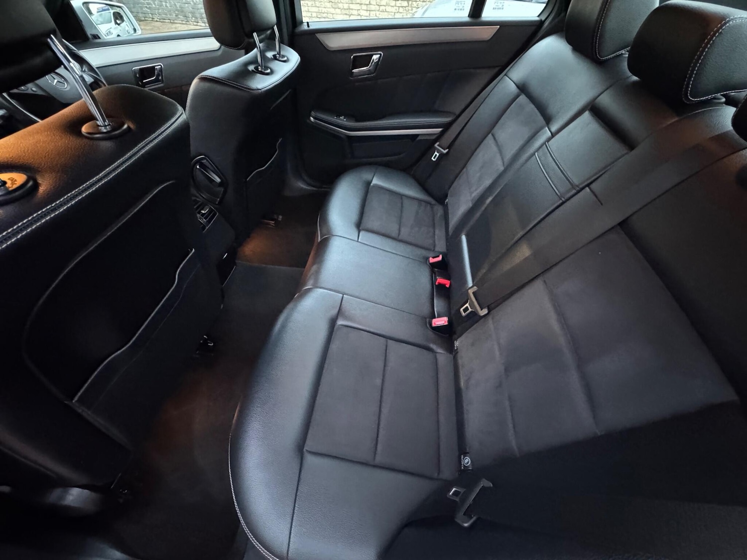 Used Mercedes-Benz E Class 2011 for sale - 77120725: Photo 35