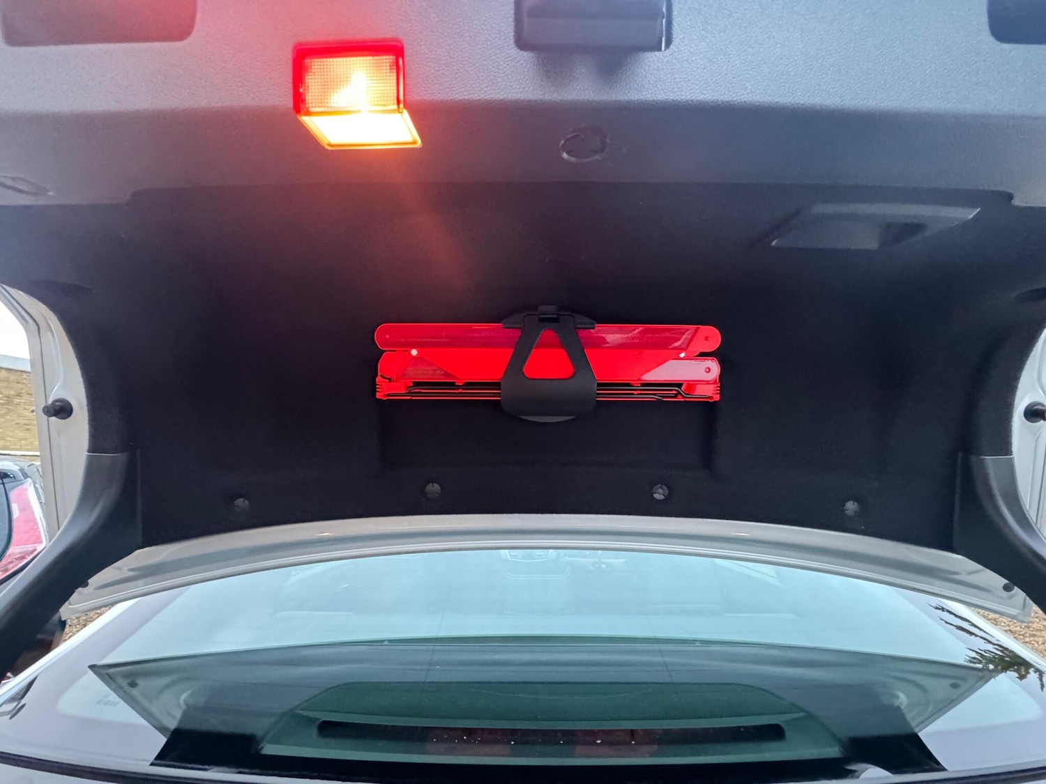 Used Mercedes-Benz E Class 2011 for sale - 77120725: Photo 36