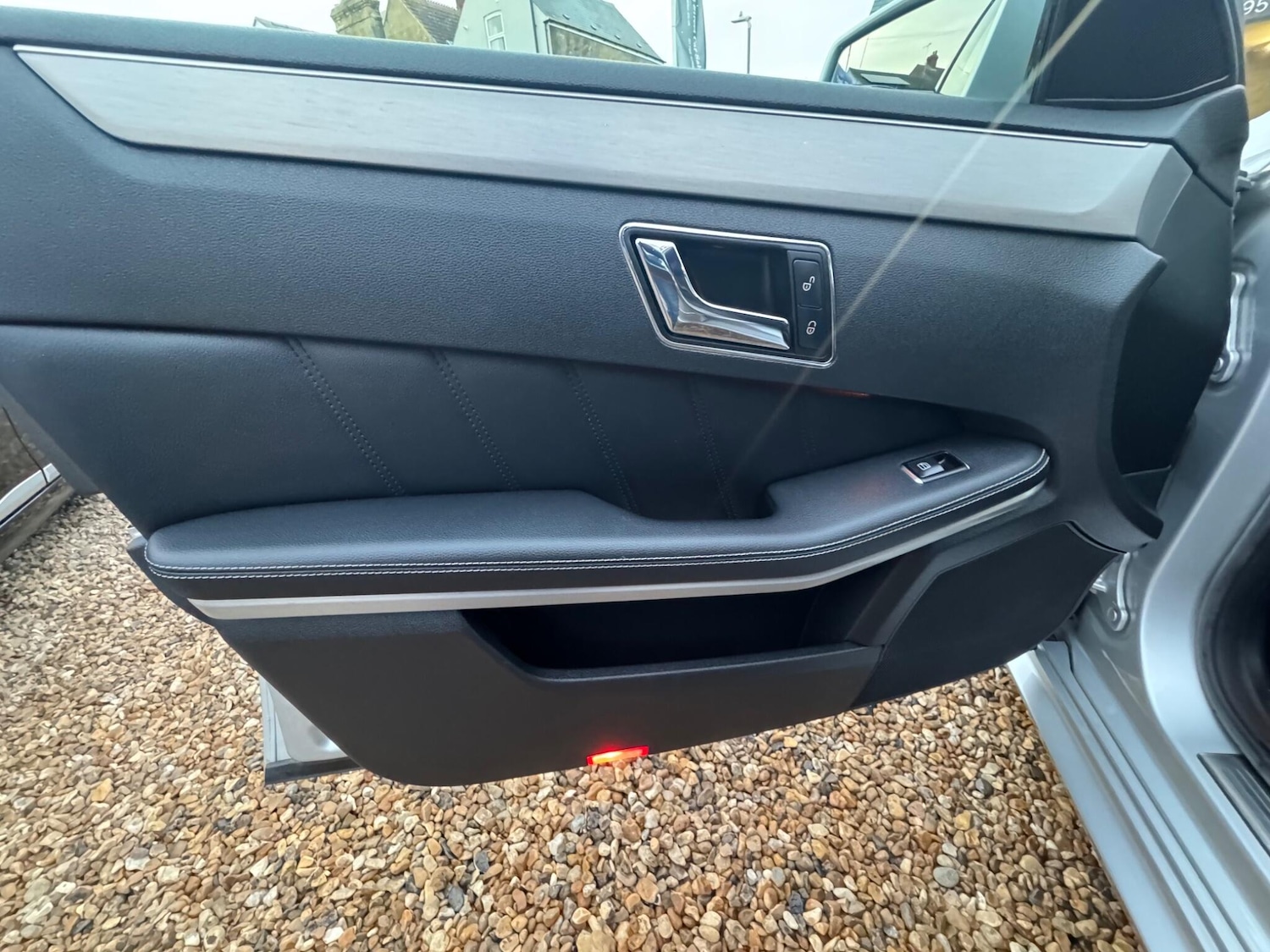 Used Mercedes-Benz E Class 2011 for sale - 77120725: Photo 43