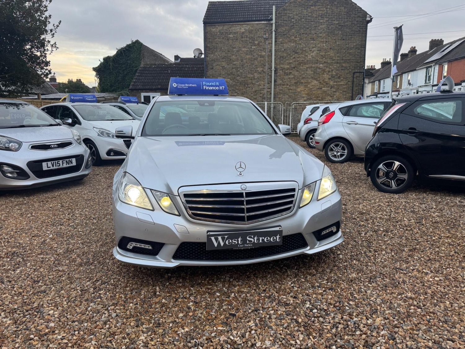 Used Mercedes-Benz E Class 2011 for sale - 77120725: Photo 7