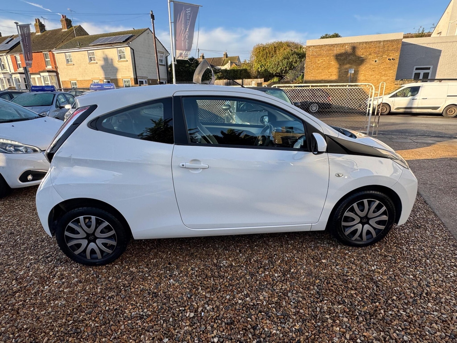 Used Toyota AYGO 2014 for sale - 76832352: Photo 11