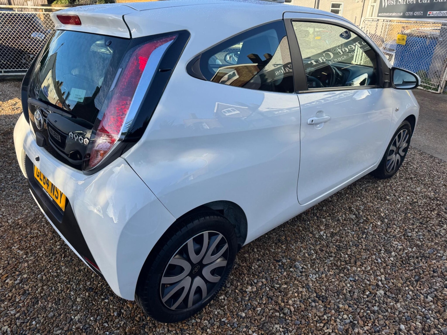 Used Toyota AYGO 2014 for sale - 76832352: Photo 13