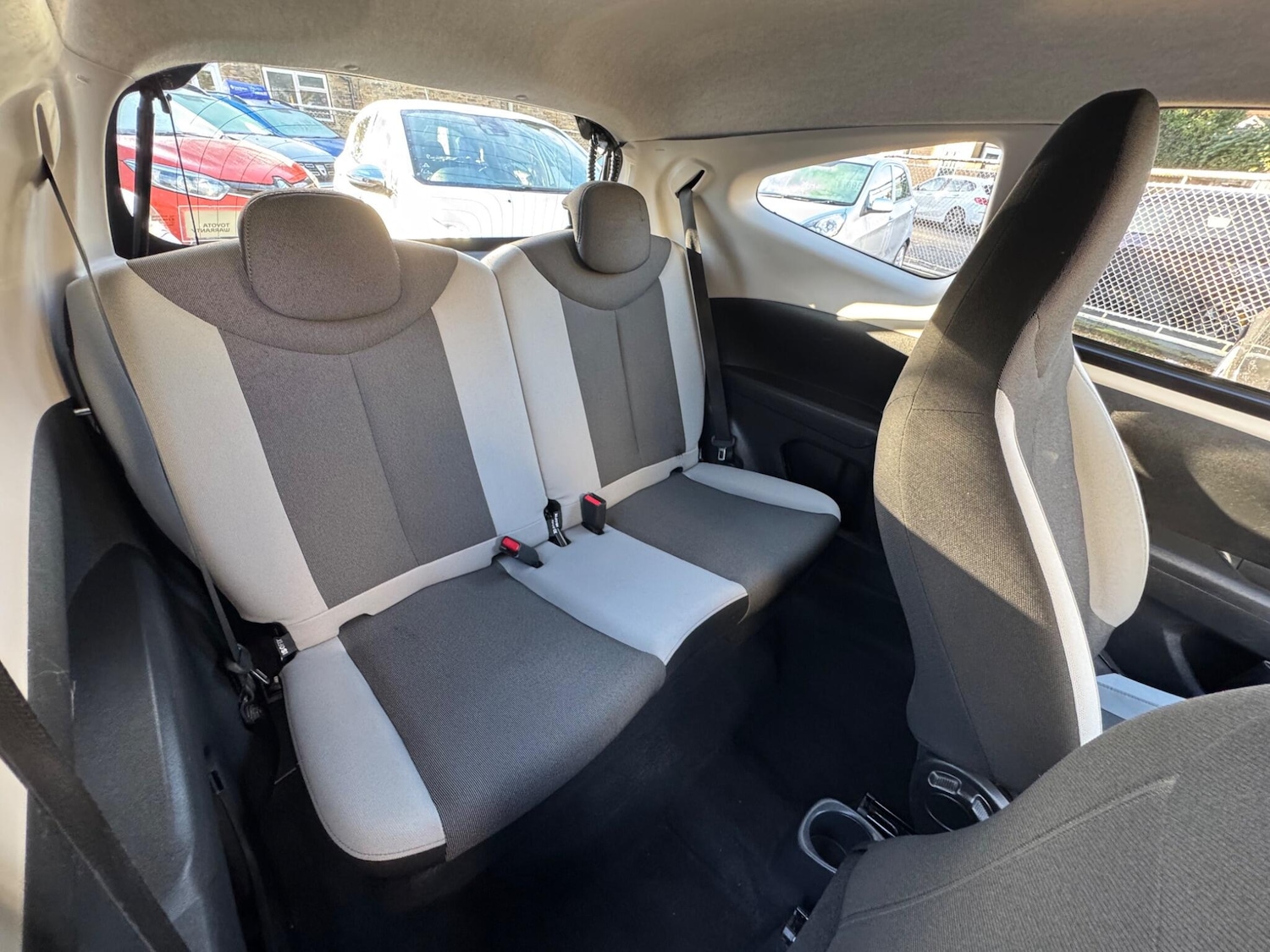 Used Toyota AYGO 2014 for sale - 76832352: Photo 18