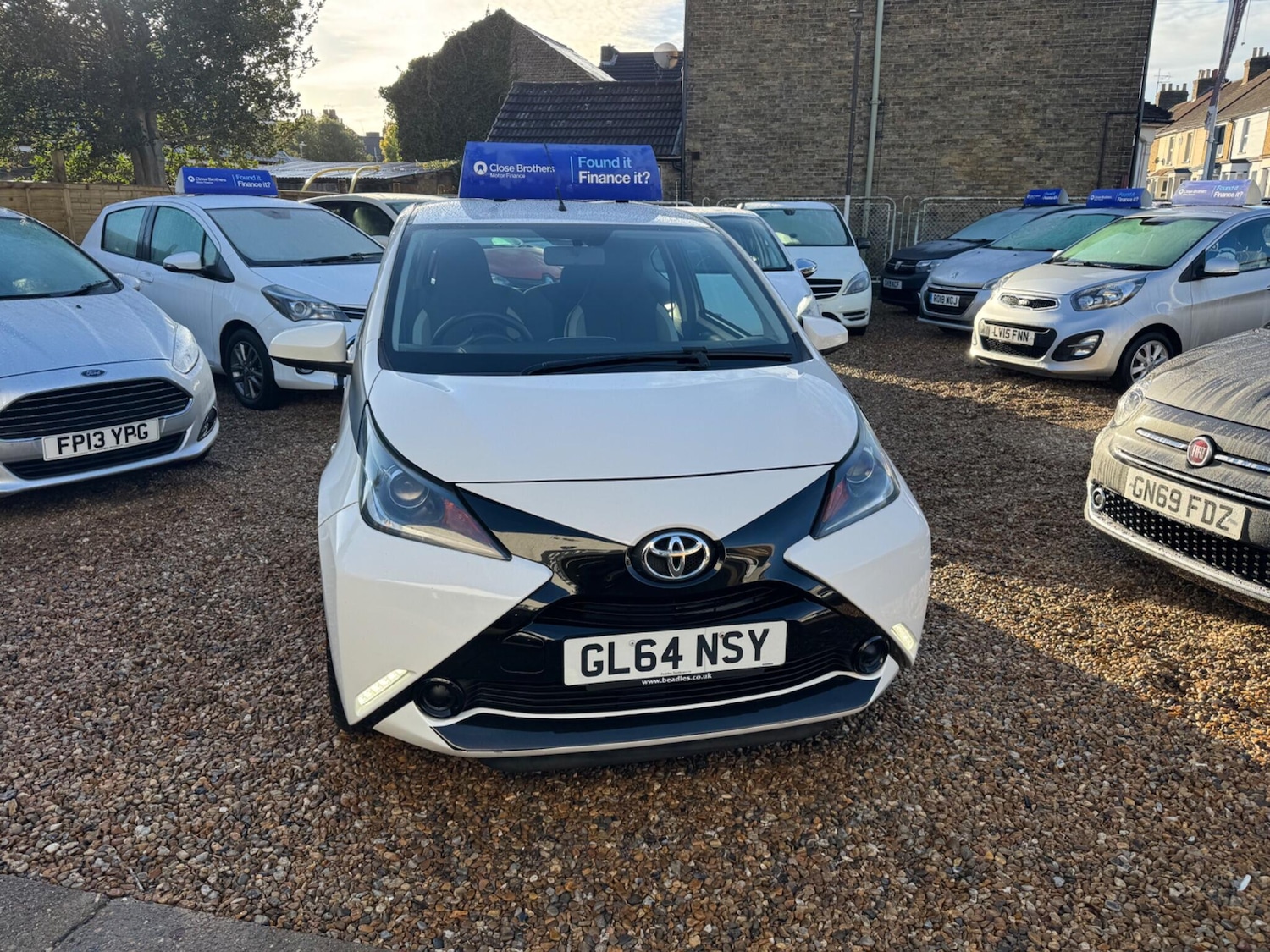 Used Toyota AYGO 2014 for sale - 76832352: Photo 2