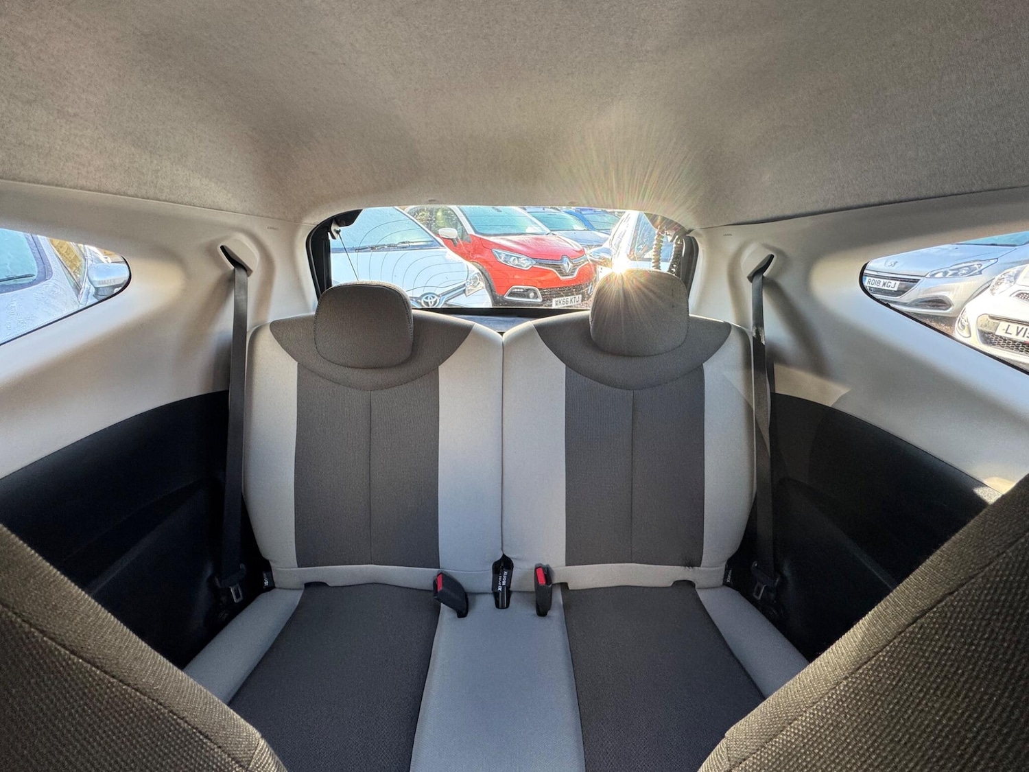 Used Toyota AYGO 2014 for sale - 76832352: Photo 21