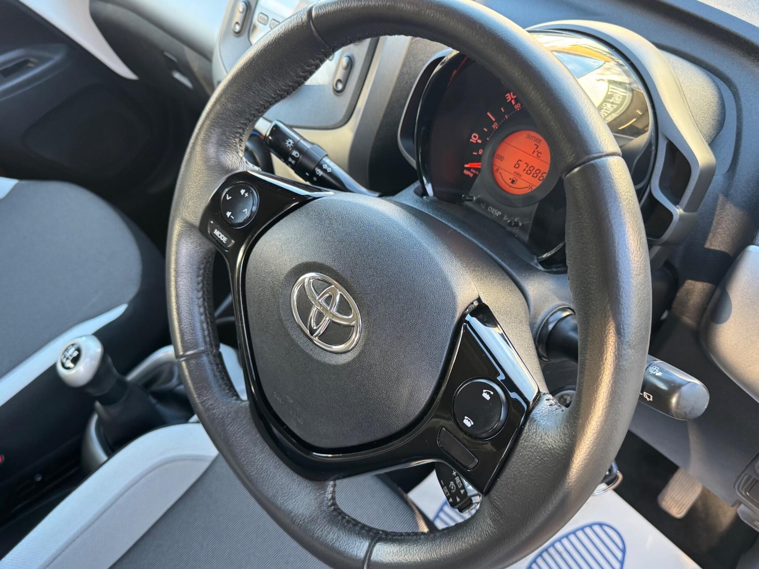 Used Toyota AYGO 2014 for sale - 76832352: Photo 31