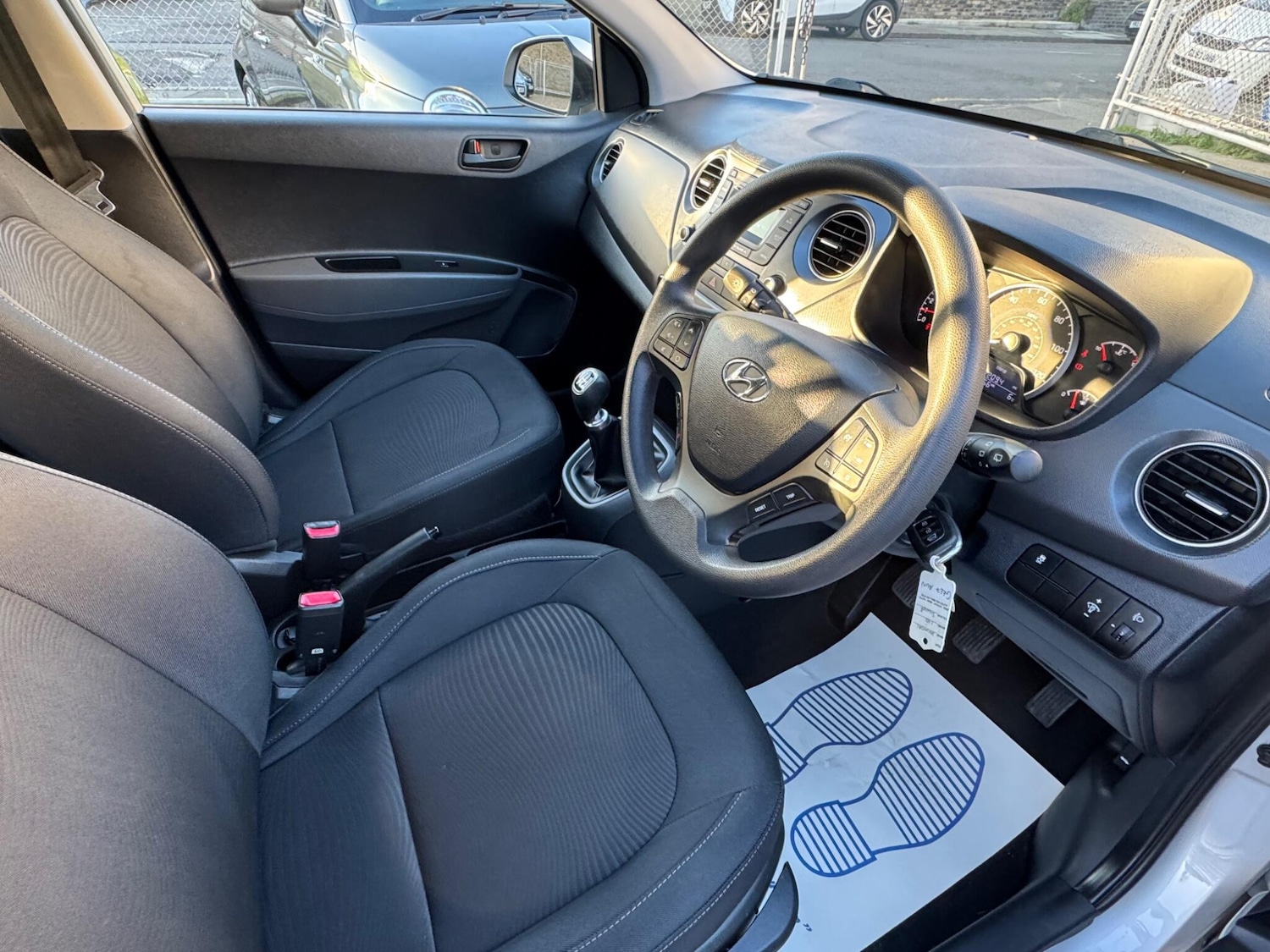 Used Hyundai i10 for sale - 77214803: Photo 29