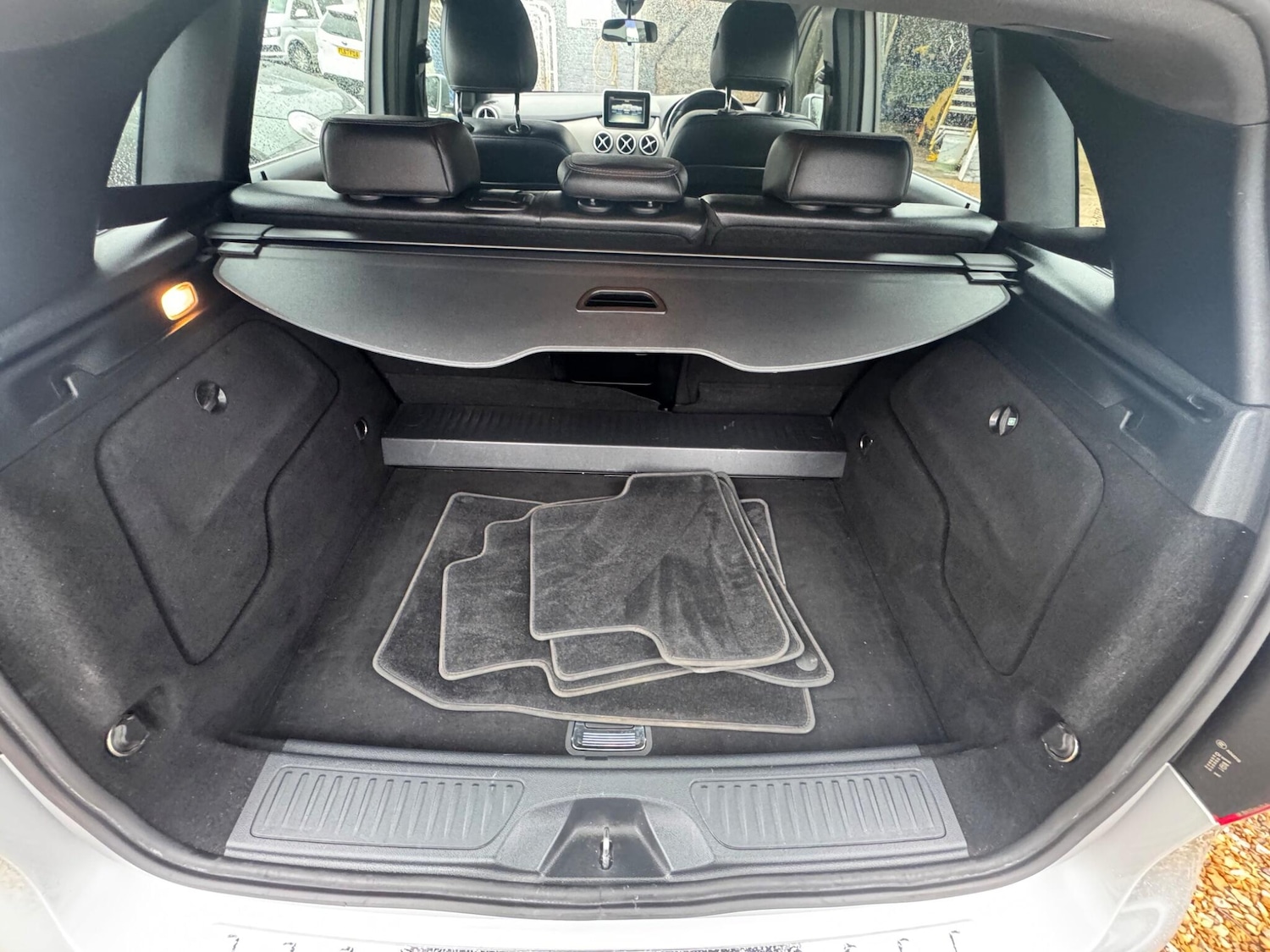 Used Mercedes-Benz B Class 2015 for sale - 77155677: Photo 28