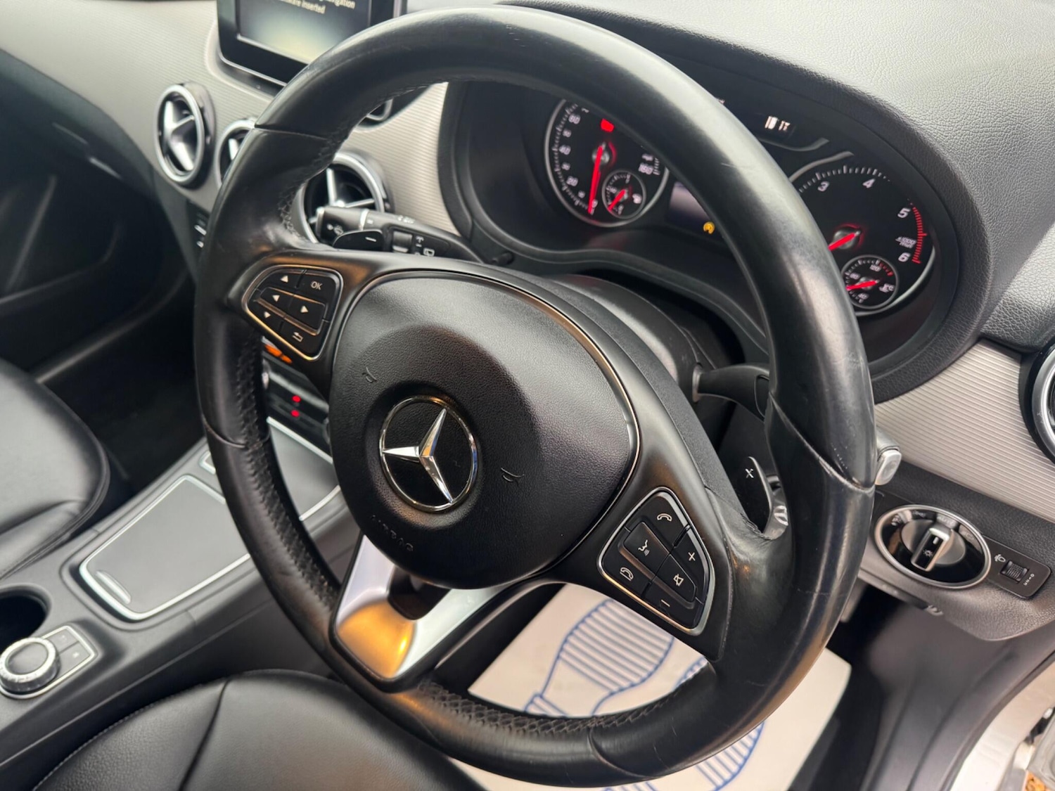 Used Mercedes-Benz B Class 2015 for sale - 77155677: Photo 29