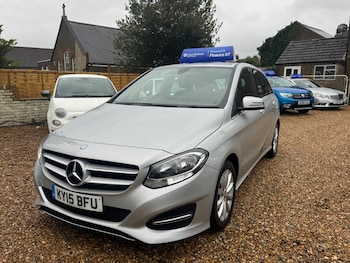 Used Mercedes-Benz B Class 2015 for sale - 77155677: Photo