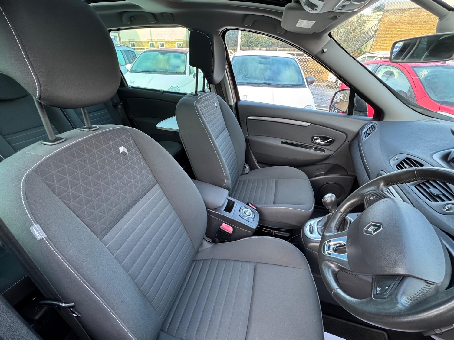 Used Renault Grand Scenic 2015 for sale - 77396199: Photo 18