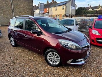 Used Renault Grand Scenic 2015 for sale - 77396199: Photo